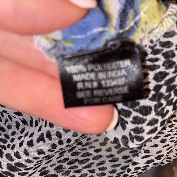 Women’s top - Picture 4 of 4